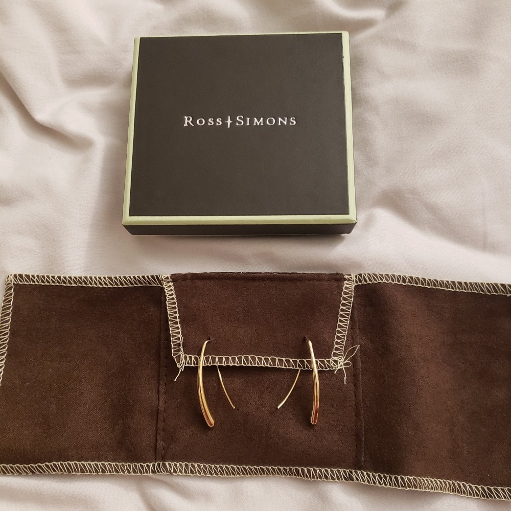 14kt yellow gold 1.5" long earrings